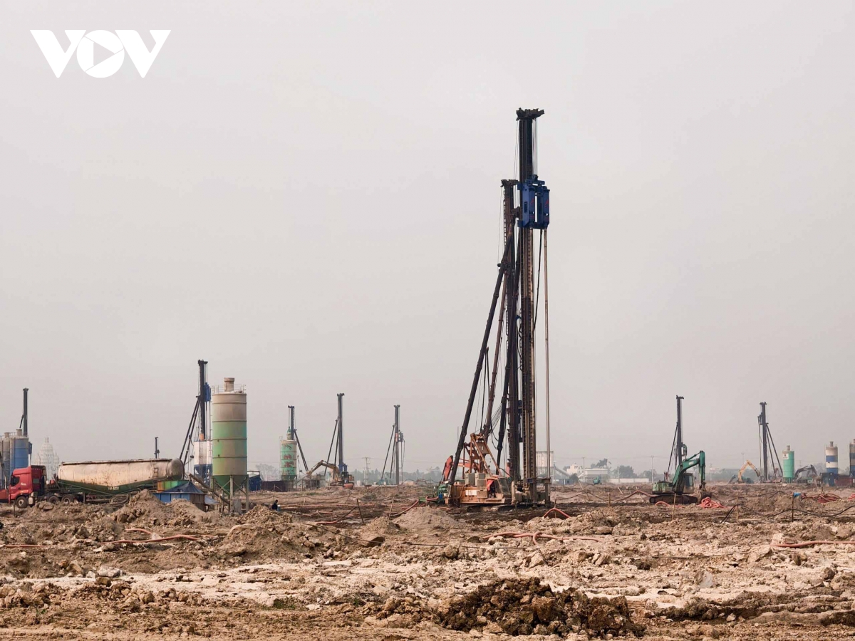 can canh hien trang dai cong truong du an san bay gia binh o bac ninh hinh anh 3