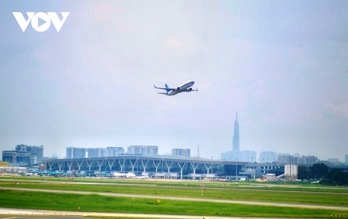 Tân Sơn Nhất đón 130.000 khách/ngày trong cao điểm Lễ Giỗ Tổ và 30/4