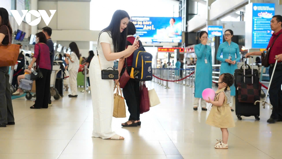 gan 113.000 khach do ve noi bai ngay cao diem truoc ky nghi le 30 4 hinh anh 2