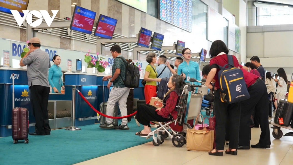 gan 113.000 khach do ve noi bai ngay cao diem truoc ky nghi le 30 4 hinh anh 3