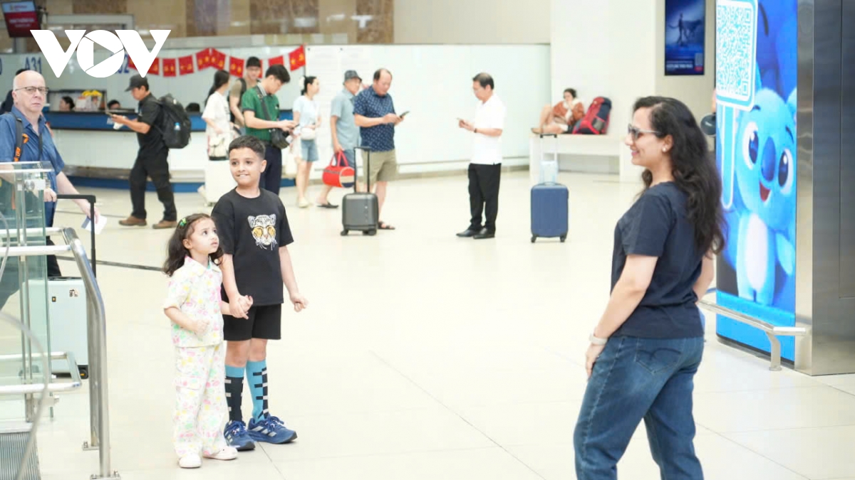 gan 113.000 khach do ve noi bai ngay cao diem truoc ky nghi le 30 4 hinh anh 12