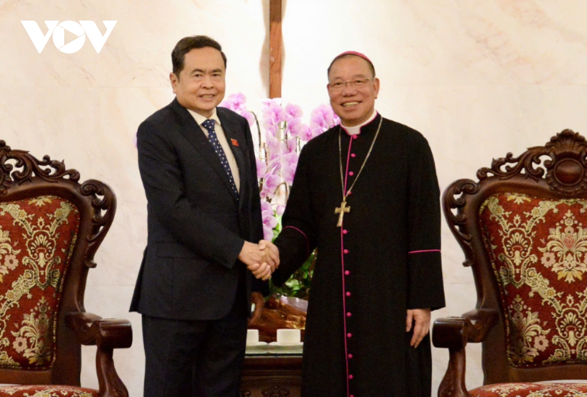 chu tich quoc hoi tran thanh man tham, chuc mung tong giao phan ha noi hinh anh 2