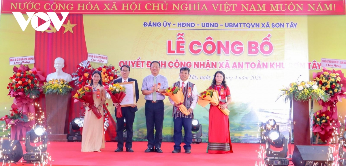 xa son tay quang ngai don nhan danh hieu xa an toan khu hinh anh 1