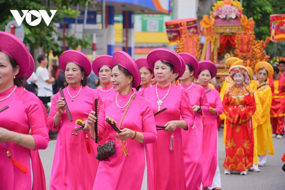 Dac sac le hoi gio tran ben dong bach Dang hinh anh 5