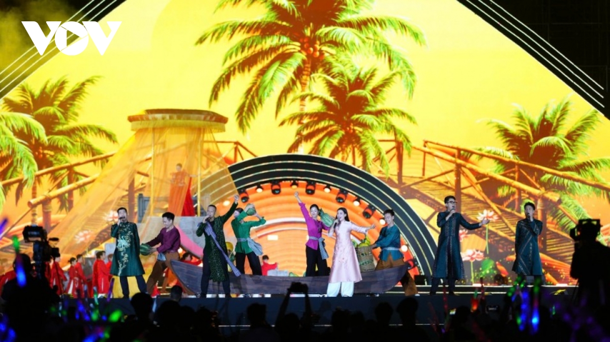 spectacular performances open 17th national radio festival in quang ninh picture 6