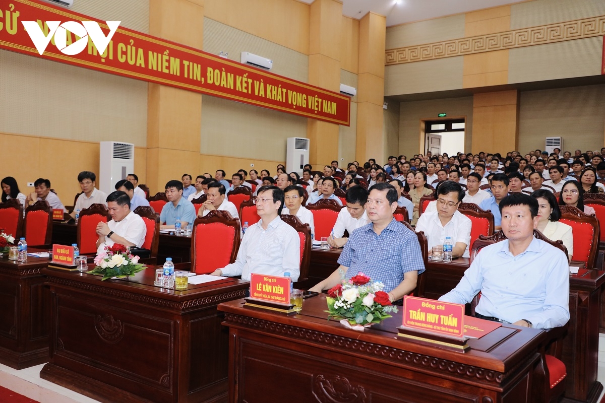 pho chu tich quoc hoi nguyen thi thanh tiep xuc cu tri tinh ninh binh hinh anh 2