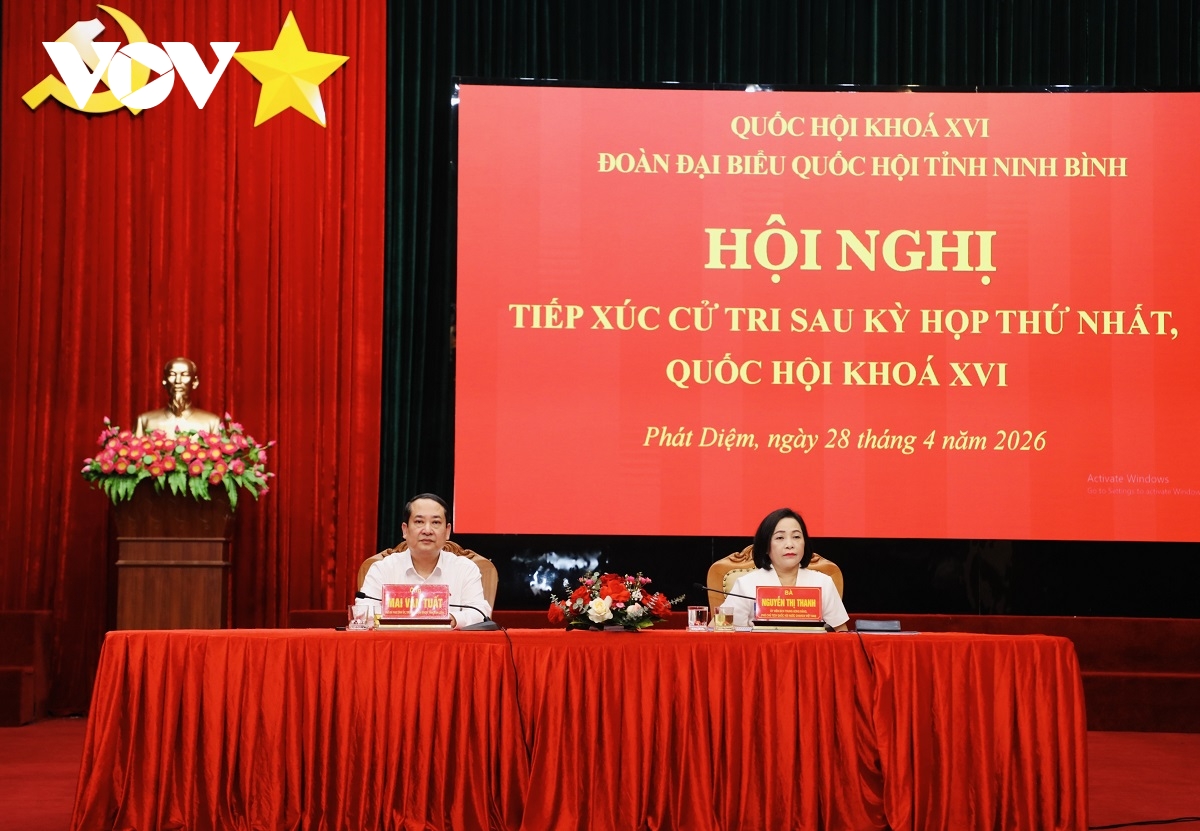 pho chu tich quoc hoi nguyen thi thanh tiep xuc cu tri tinh ninh binh hinh anh 1