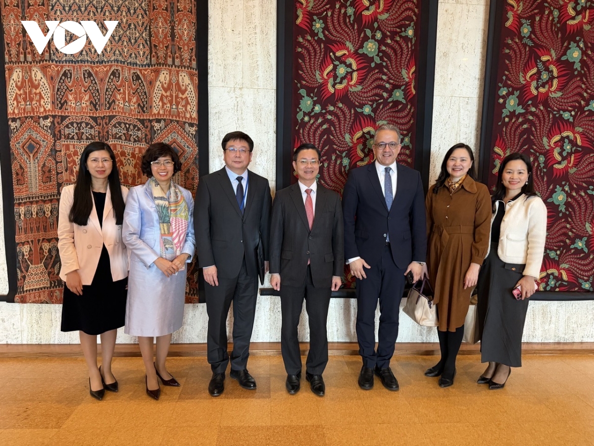 Việt Nam khẳng định vai trò đối tác tin cậy tại Kỳ họp Hội đồng Chấp hành UNESCO