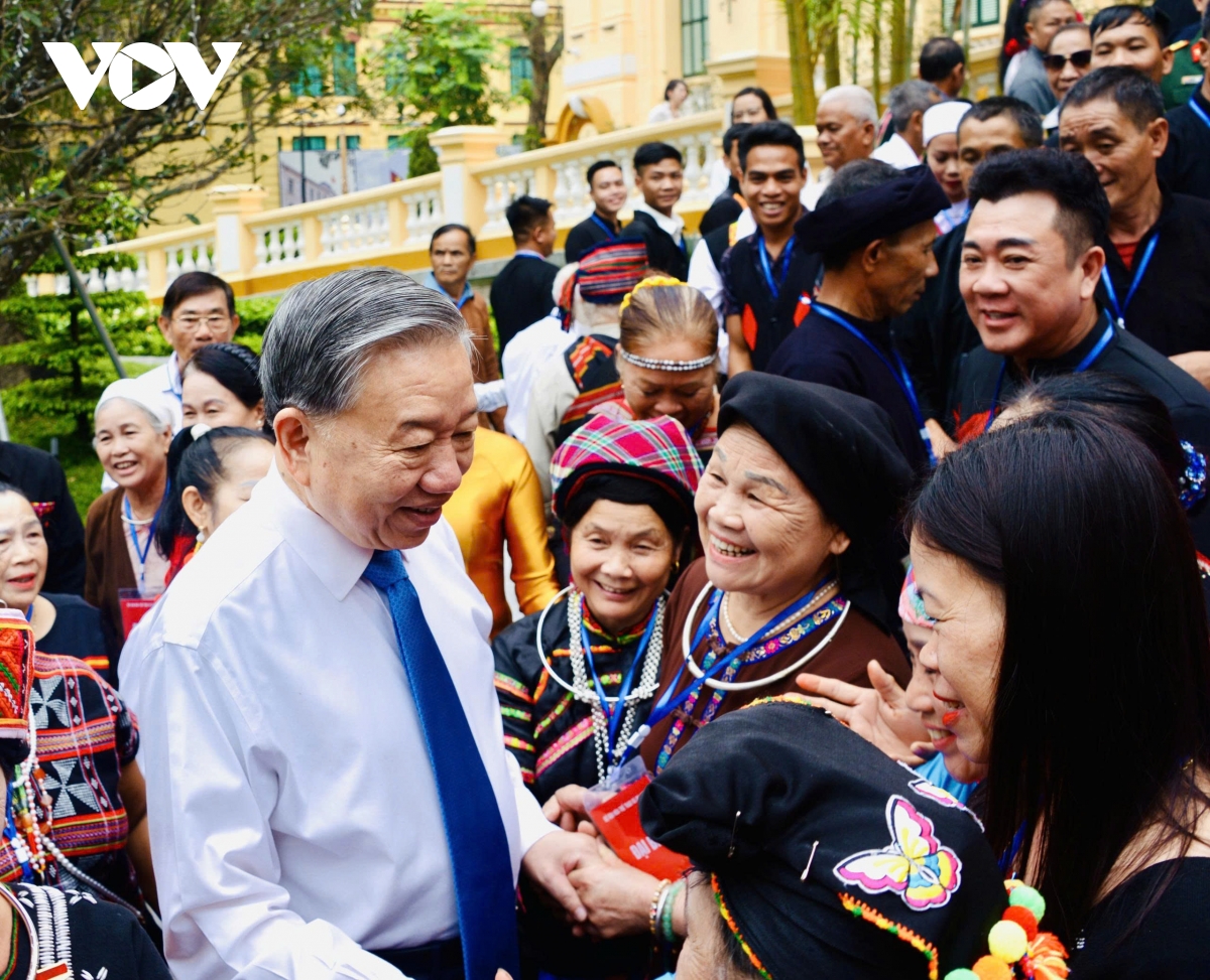 Tổng Bí thư, Chủ tịch nước Tô Lâm gặp mặt đại biểu dân tộc tiêu biểu