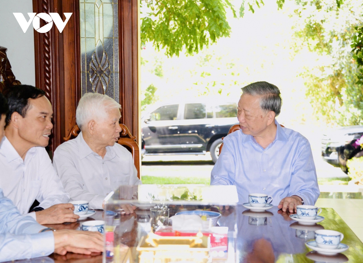 tong bi thu, chu tich nuoc to lam dang huong tai nghia trang liet si o tay ninh hinh anh 8