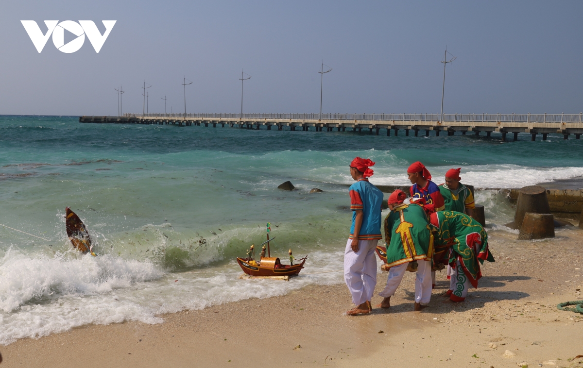 hinh anh le khao le the linh hoang sa tai quang ngai hinh anh 14