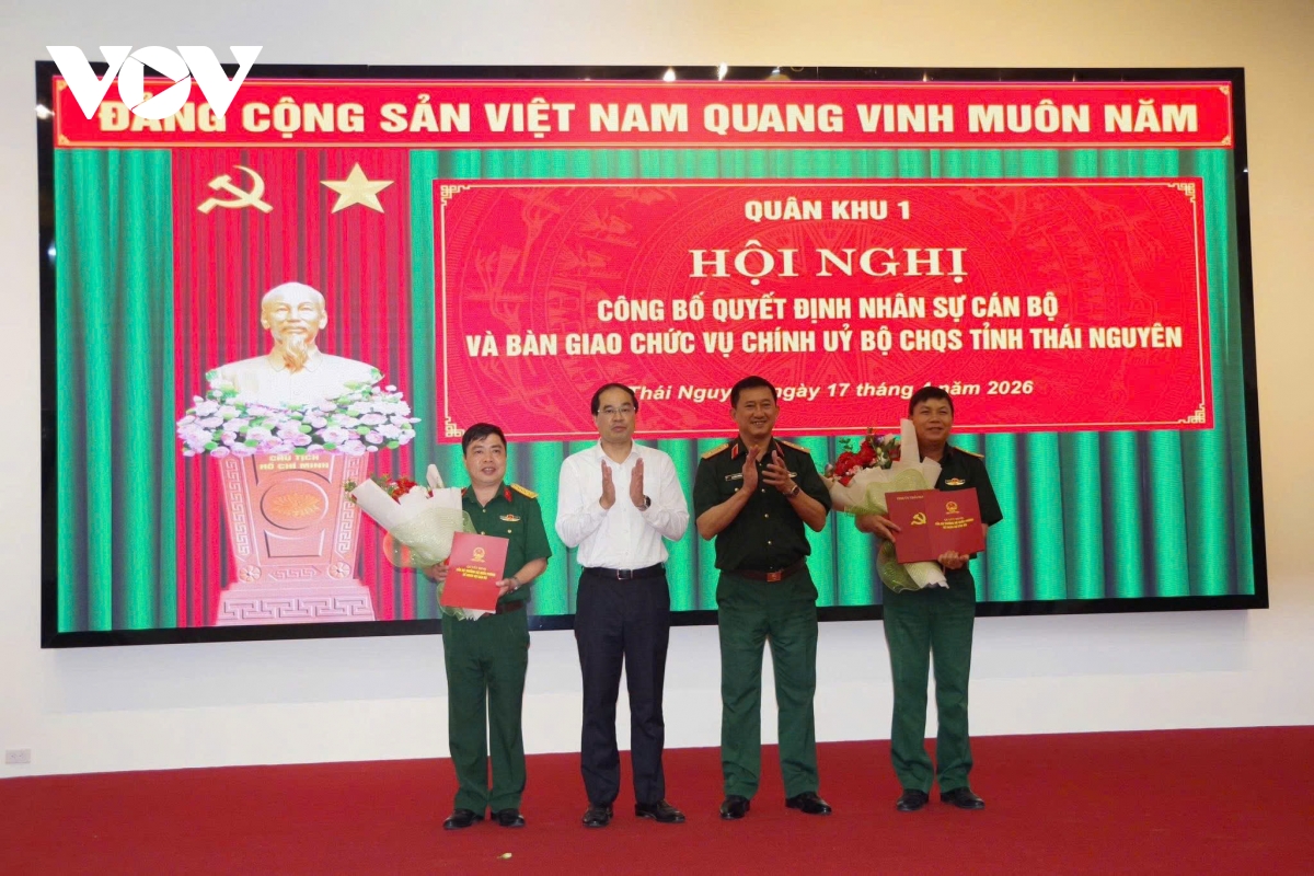 cong bo quyet dinh bo nhiem chinh uy bo chqs thai nguyen hinh anh 1