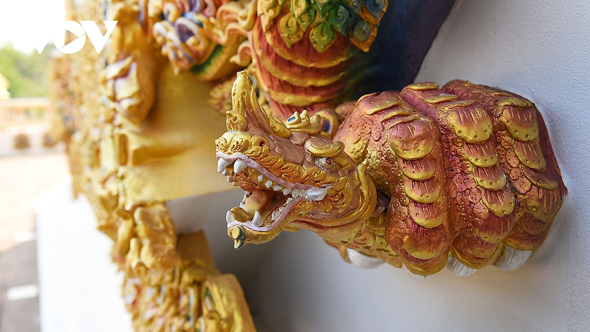 chiem nguong tuong phat khong lo tren nui o chua tham khao laem cua thai lan hinh anh 17