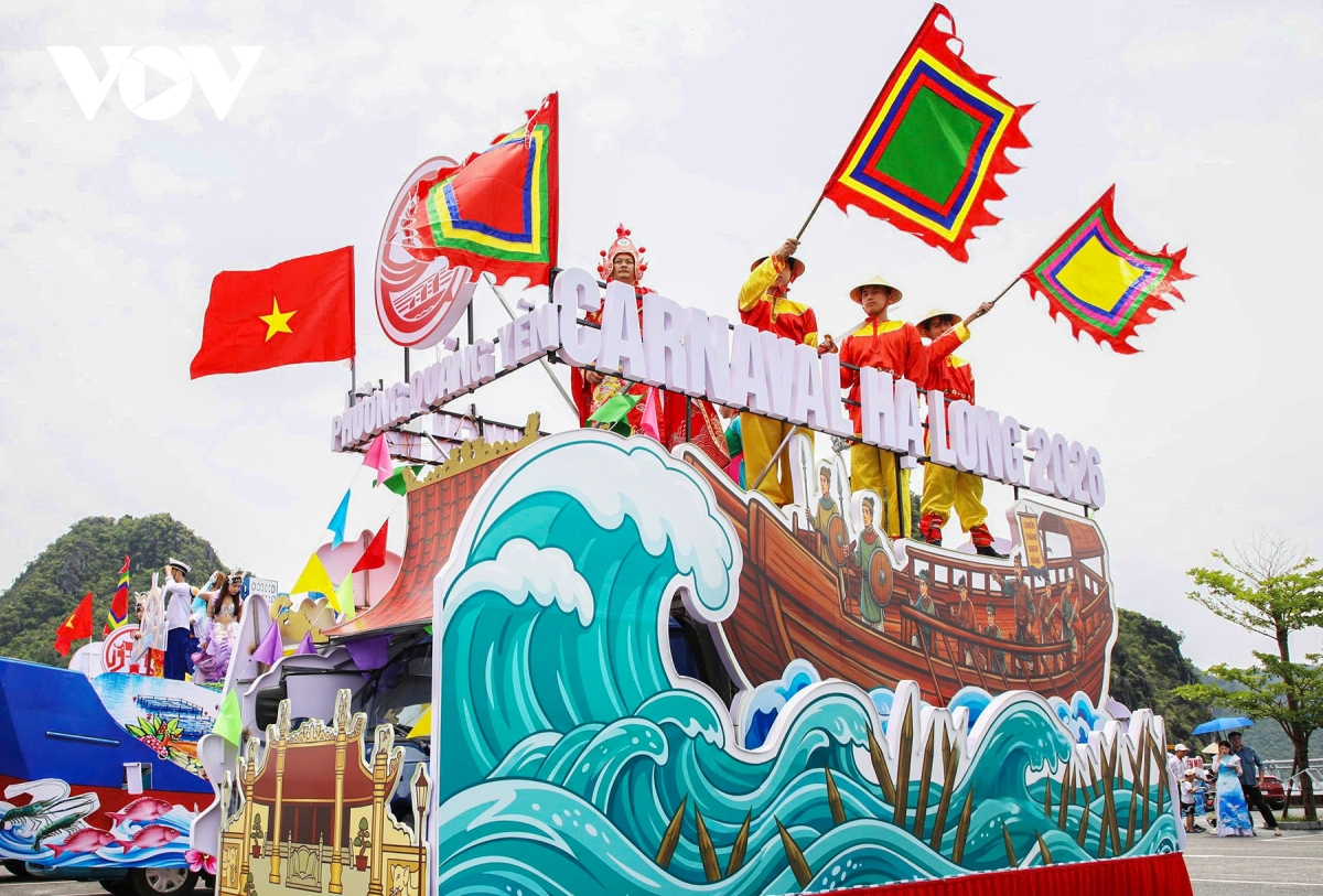 Xã, phường, đặc khu ở Quảng Ninh “khoe” bản sắc bằng xe mô hình Carnaval