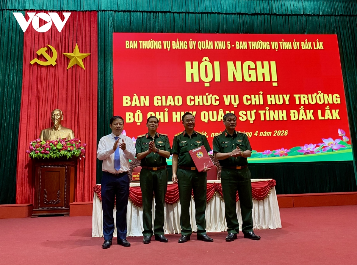 Dai ta nguyen van hoa giu chuc chi huy truong bo chqs tinh Dak lak hinh anh 3