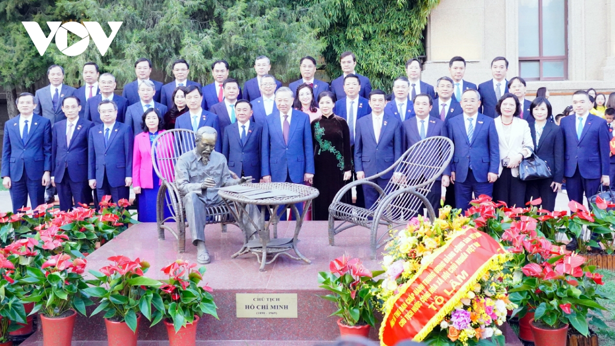 tong bi thu, chu tich nuoc gap mat cong dong nguoi viet nam tai trung quoc hinh anh 2