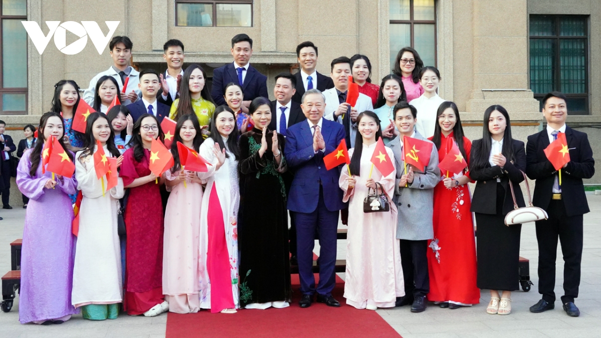 tong bi thu, chu tich nuoc gap mat cong dong nguoi viet nam tai trung quoc hinh anh 3