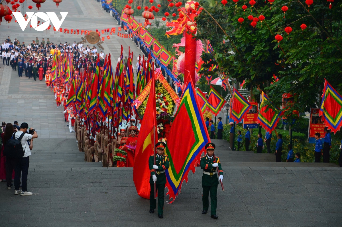 tong bi thu, chu tich nuoc to lam dang huong tuong niem cac vua hung hinh anh 3