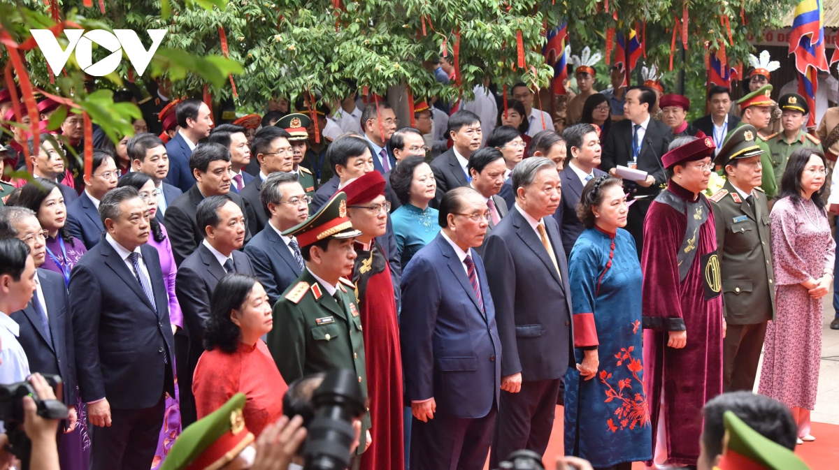 tong bi thu, chu tich nuoc to lam dang huong tuong niem cac vua hung hinh anh 9