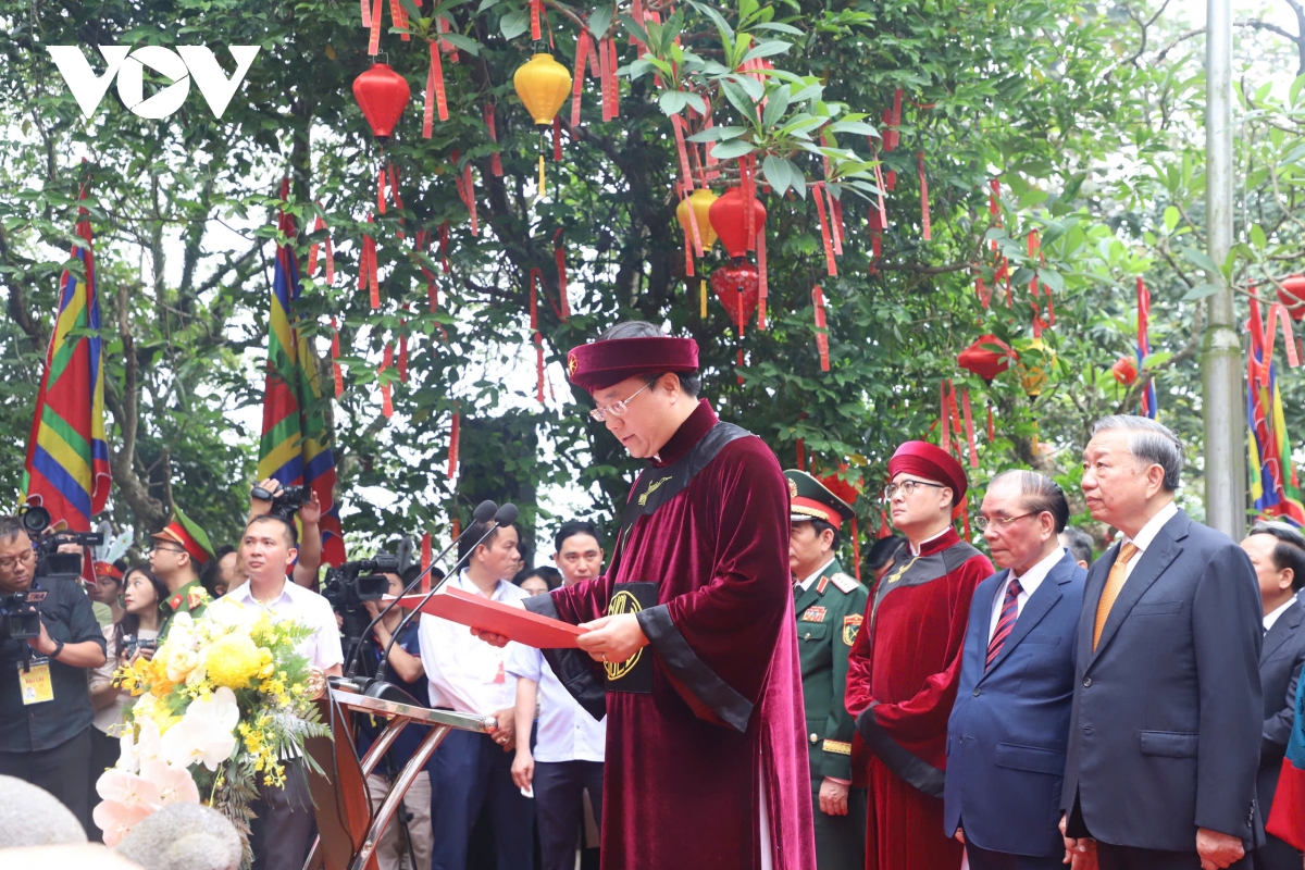 tong bi thu, chu tich nuoc to lam dang huong tuong niem cac vua hung hinh anh 12