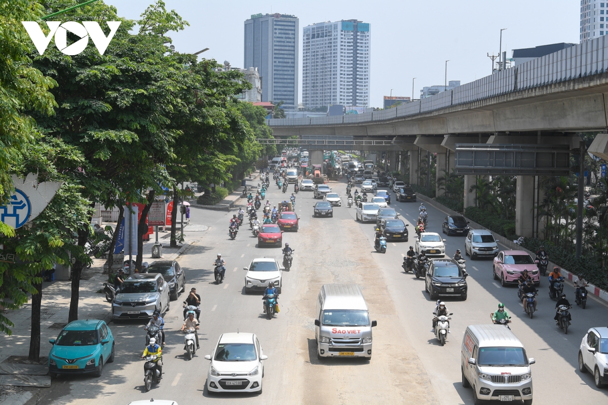  Dem nguoc ngay ve dich tren cong truong du an ha tang thoat nuoc ngam o ha noi hinh anh 11