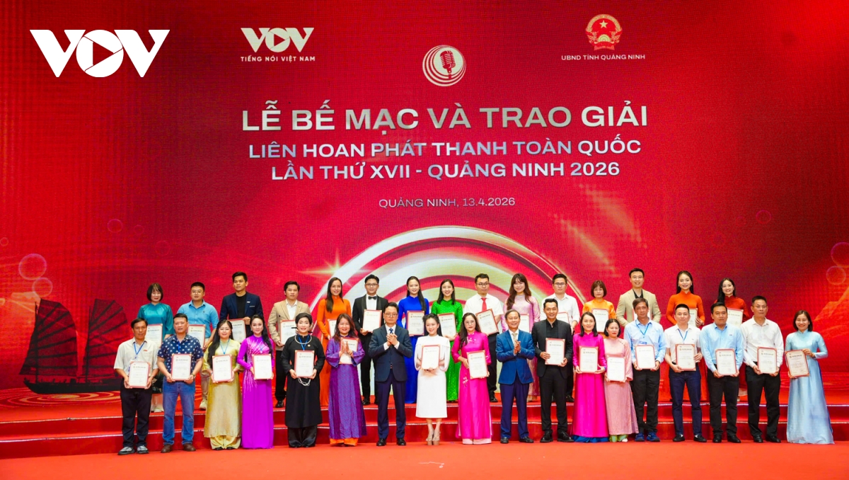 toan canh le trao giai va be mac lien hoan phat thanh toan quoc lan thu xvii hinh anh 9