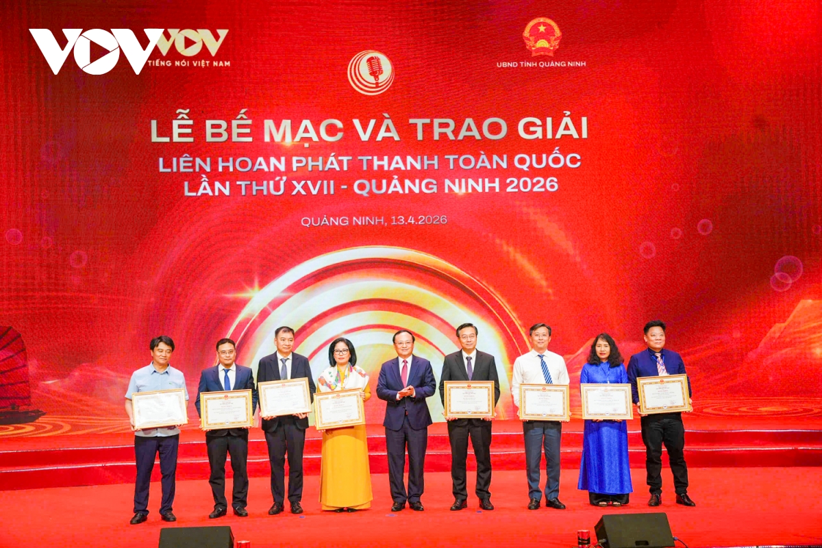 toan canh le trao giai va be mac lien hoan phat thanh toan quoc lan thu xvii hinh anh 3