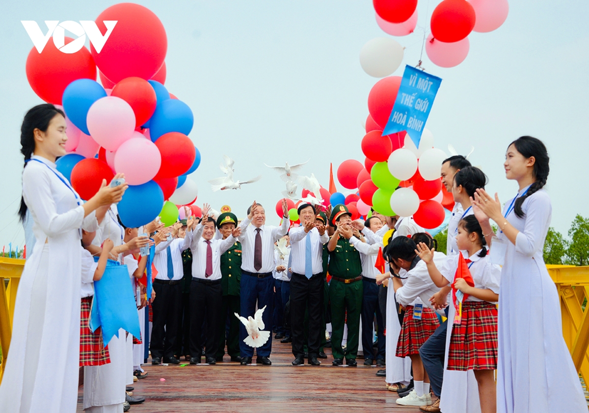 top leader honours general vo nguyen giap, fallen soldiers in quang tri picture 2
