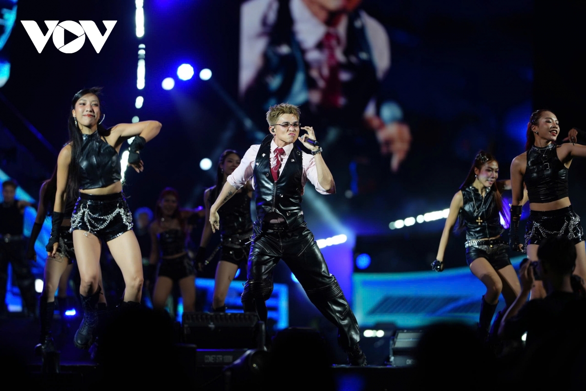 soobin vao vai captain don tim fan, ta loi fan nhi bang mon qua dac biet hinh anh 13