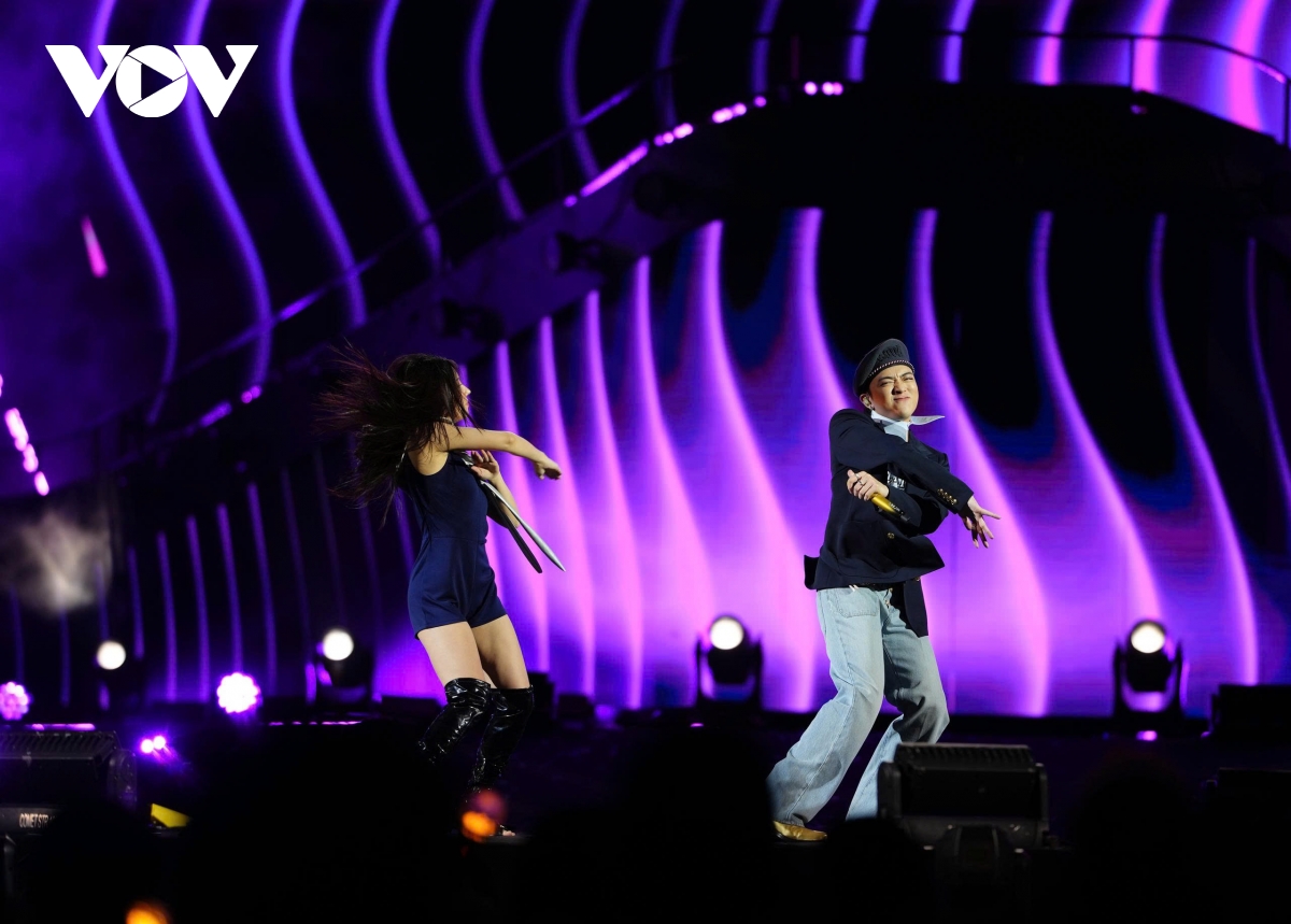 soobin vao vai captain don tim fan, ta loi fan nhi bang mon qua dac biet hinh anh 26