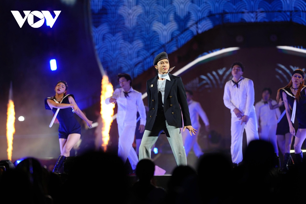 soobin vao vai captain don tim fan, ta loi fan nhi bang mon qua dac biet hinh anh 28