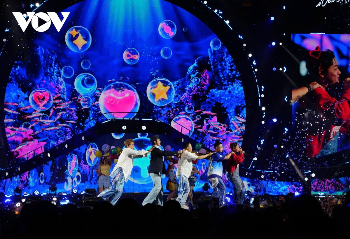 soobin vao vai captain don tim fan, ta loi fan nhi bang mon qua dac biet hinh anh 29