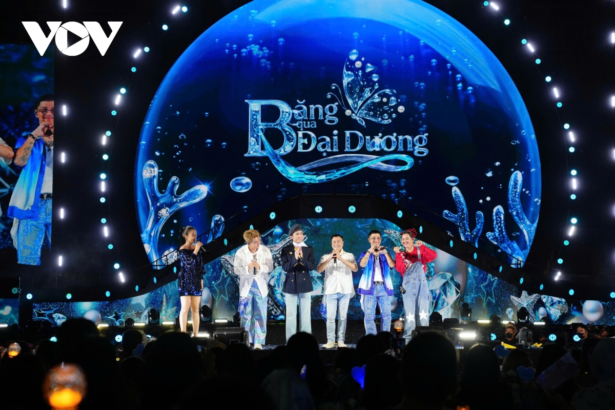 soobin vao vai captain don tim fan, ta loi fan nhi bang mon qua dac biet hinh anh 30