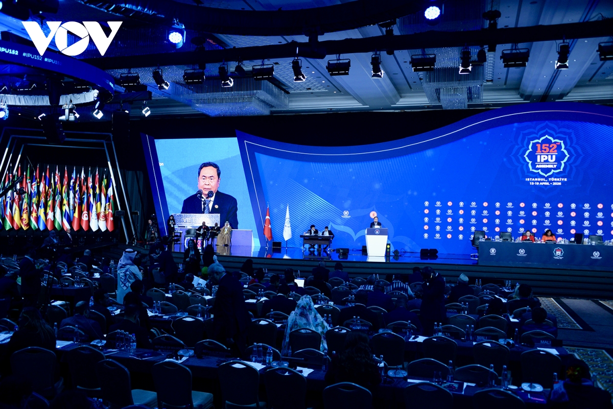 chu tich quoc hoi tang cuong ngoai giao nghi vien va day manh doi thoai hinh anh 2