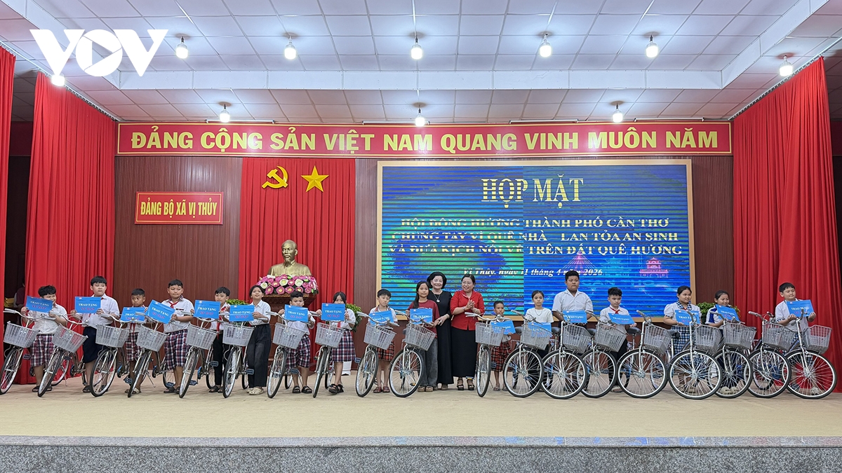 can tho chung tay dua kich noi ve tren dat que huong, lan toa gia tri nhan van hinh anh 2