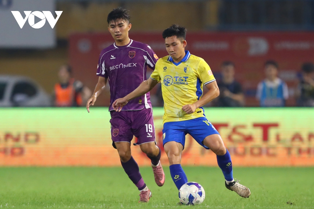truc tiep ha noi fc 3-1 clb tp.hcm hoang hen va hai long ghi dau an hinh anh 2