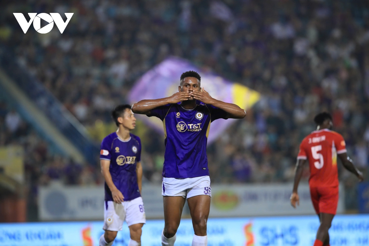 truc tiep ha noi fc 3-0 ha tinh hoang hen ghi dau an lon hinh anh 2