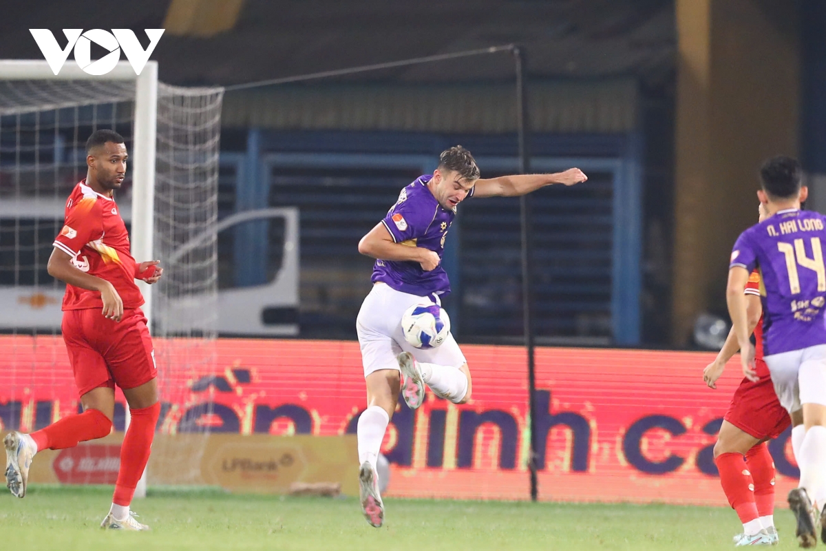 truc tiep ha noi fc 1-0 ha tinh no luc cua doi khach hinh anh 4