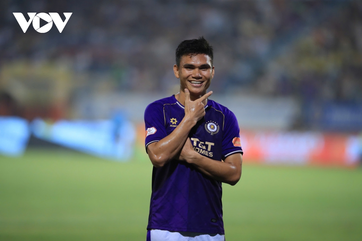 truc tiep ha noi fc 1-0 ha tinh no luc cua doi khach hinh anh 3