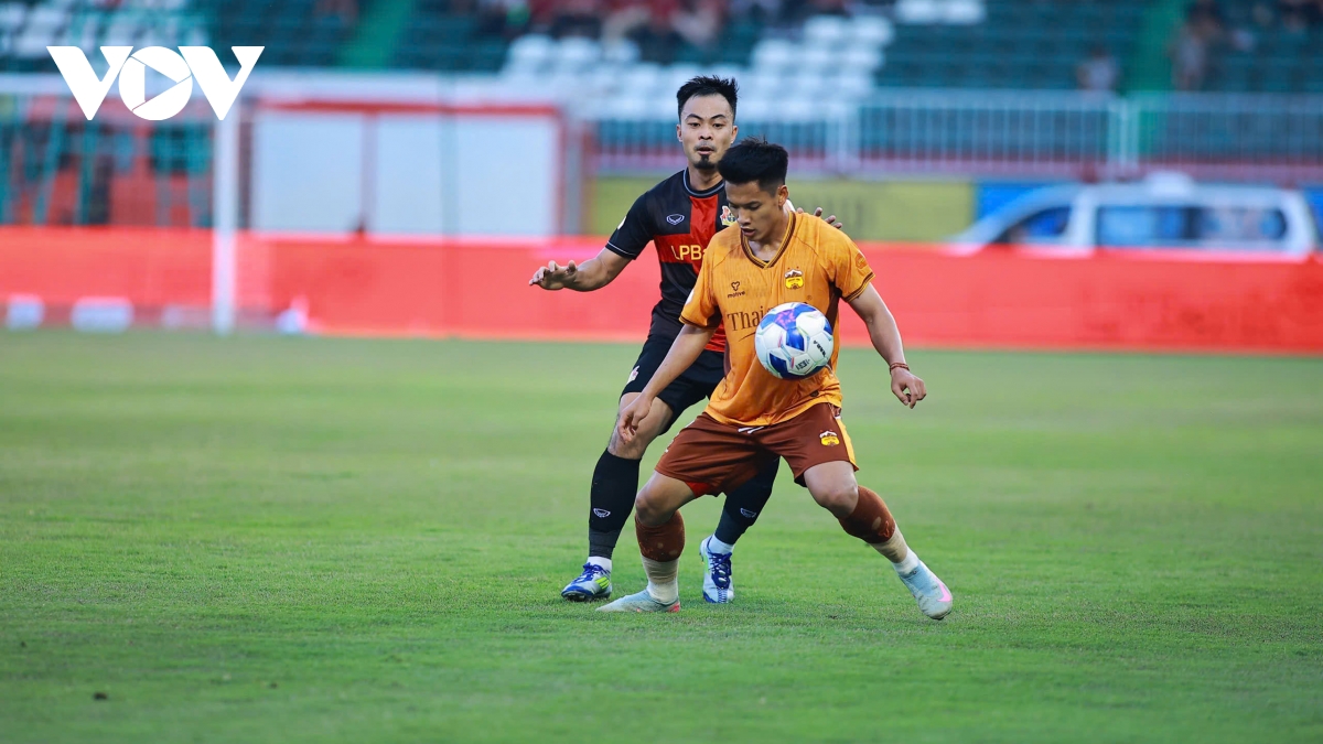 ket qua bong da vong 17 v-league toi 5-4 ninh binh nguoc dong thang hagl hinh anh 5