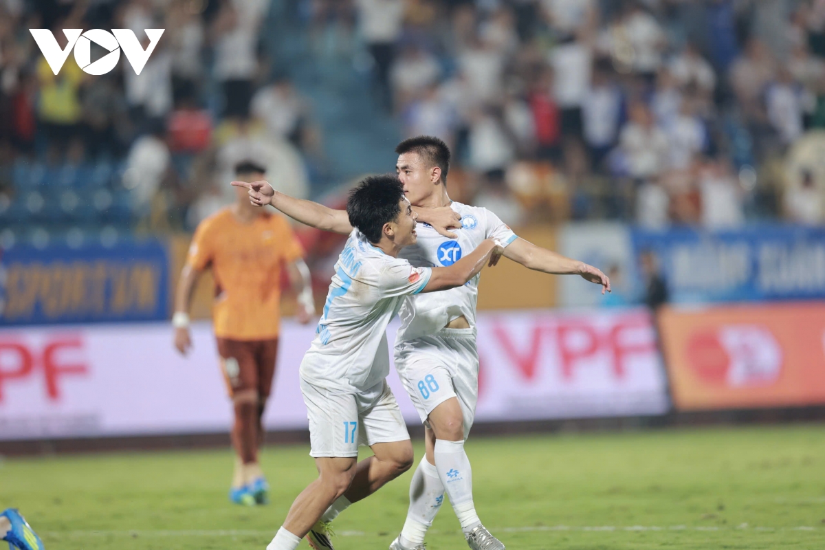 ket qua bong da v-league hom nay 11 4 nam Dinh thua soc hagl o thien truong hinh anh 4