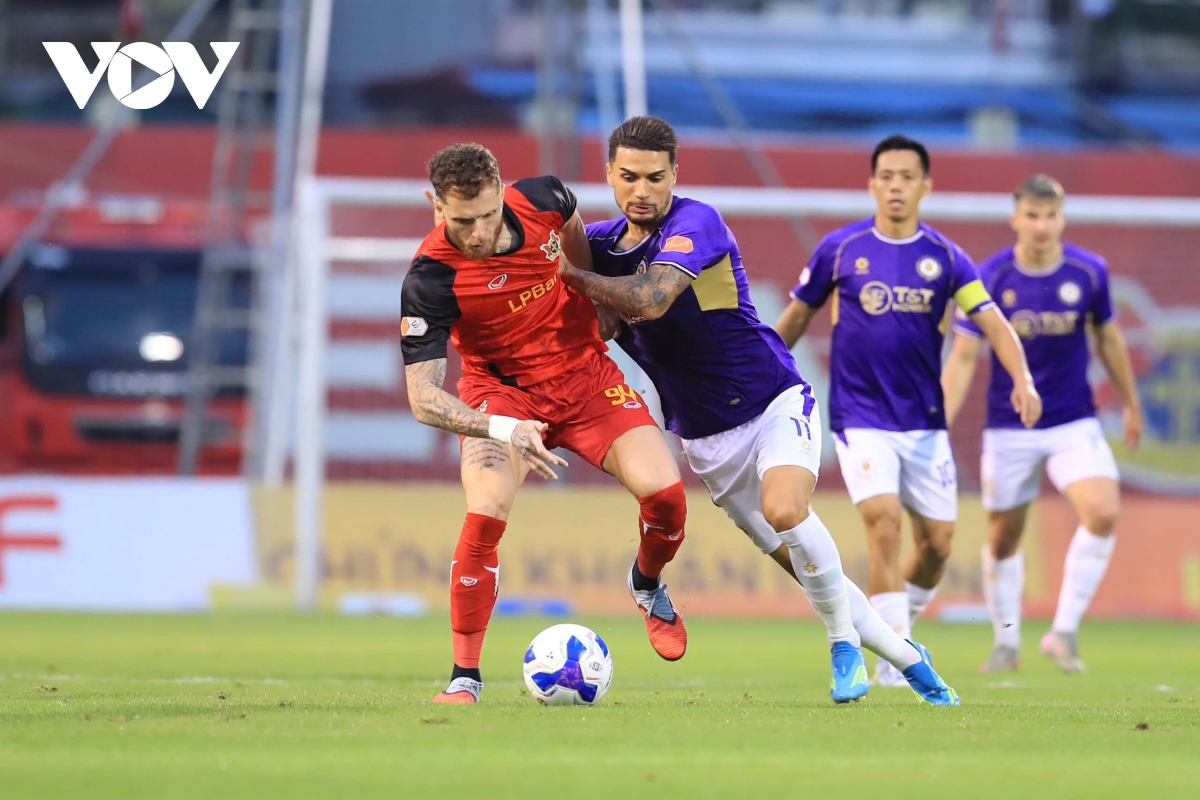ket qua bong da hom nay 24 4 ha noi fc thang ninh binh, ap sat top ba v-league hinh anh 29