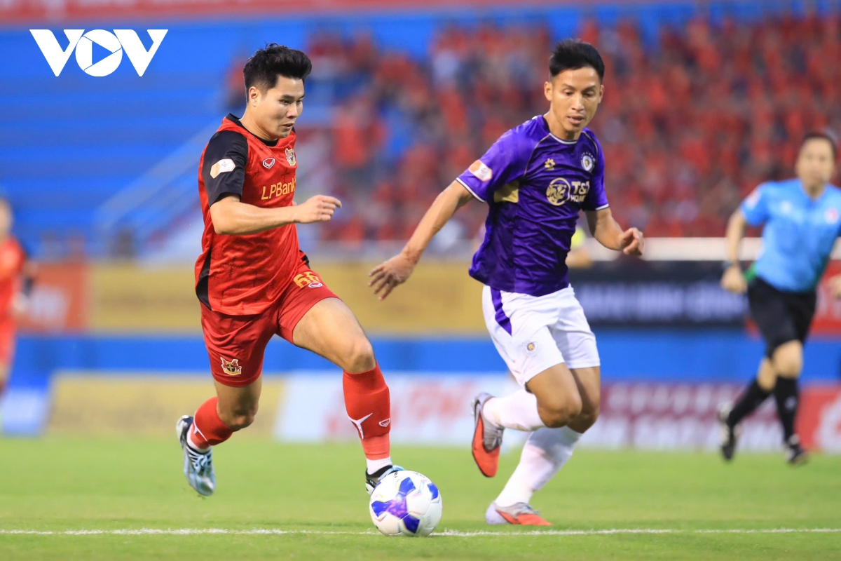 ket qua bong da hom nay 24 4 ha noi fc thang ninh binh, ap sat top ba v-league hinh anh 34