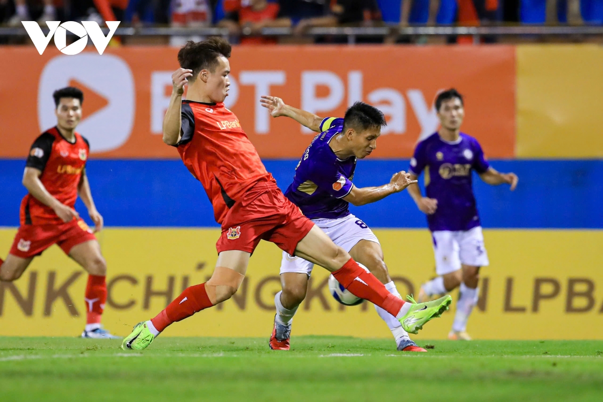 ket qua bong da hom nay 24 4 ha noi fc thang ninh binh, ap sat top ba v-league hinh anh 38