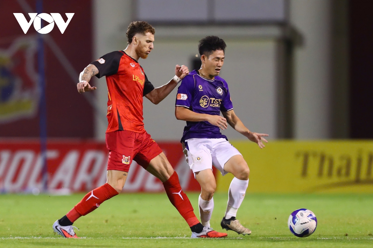 van quyet ghi ban, ha noi fc sang cua vao top ba v-league hinh anh 10