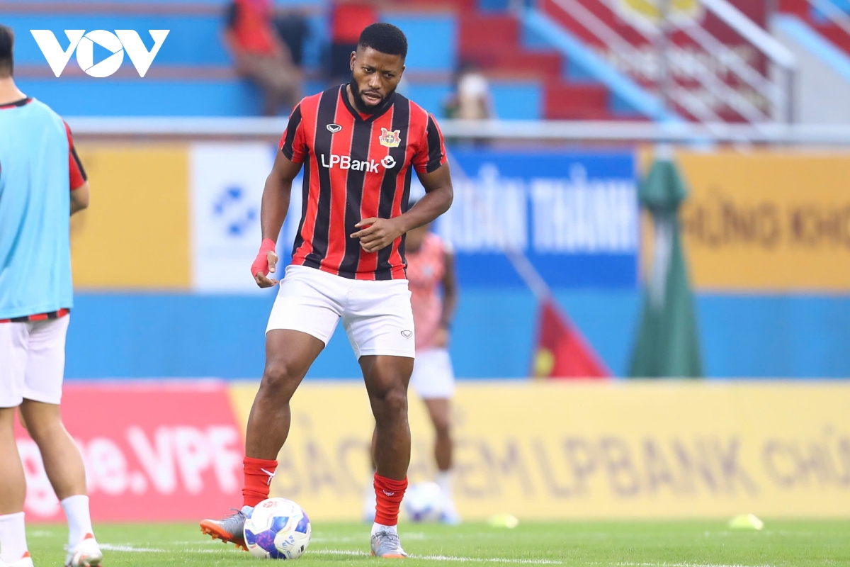 ket qua bong da hom nay 24 4 ha noi fc thang ninh binh, ap sat top ba v-league hinh anh 12