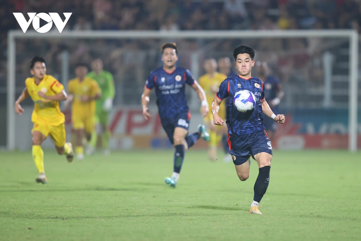 ket qua vong 18 v-league 25 26 cahn hoa that vong, ninh binh thang kich tinh hinh anh 14