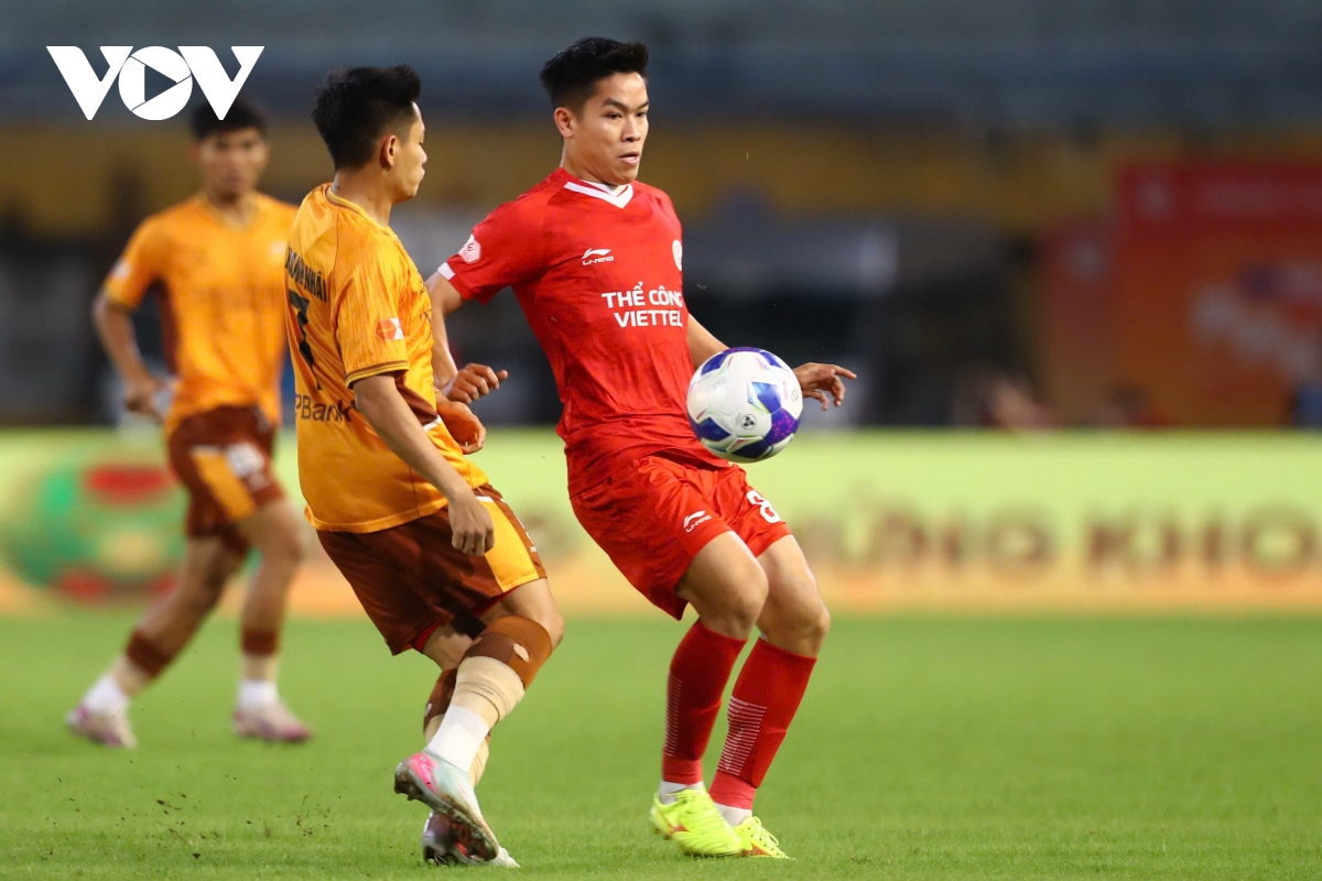 truc tiep the cong viettel 0 - 0 hagl hiep hai bung no ban thang hinh anh 2