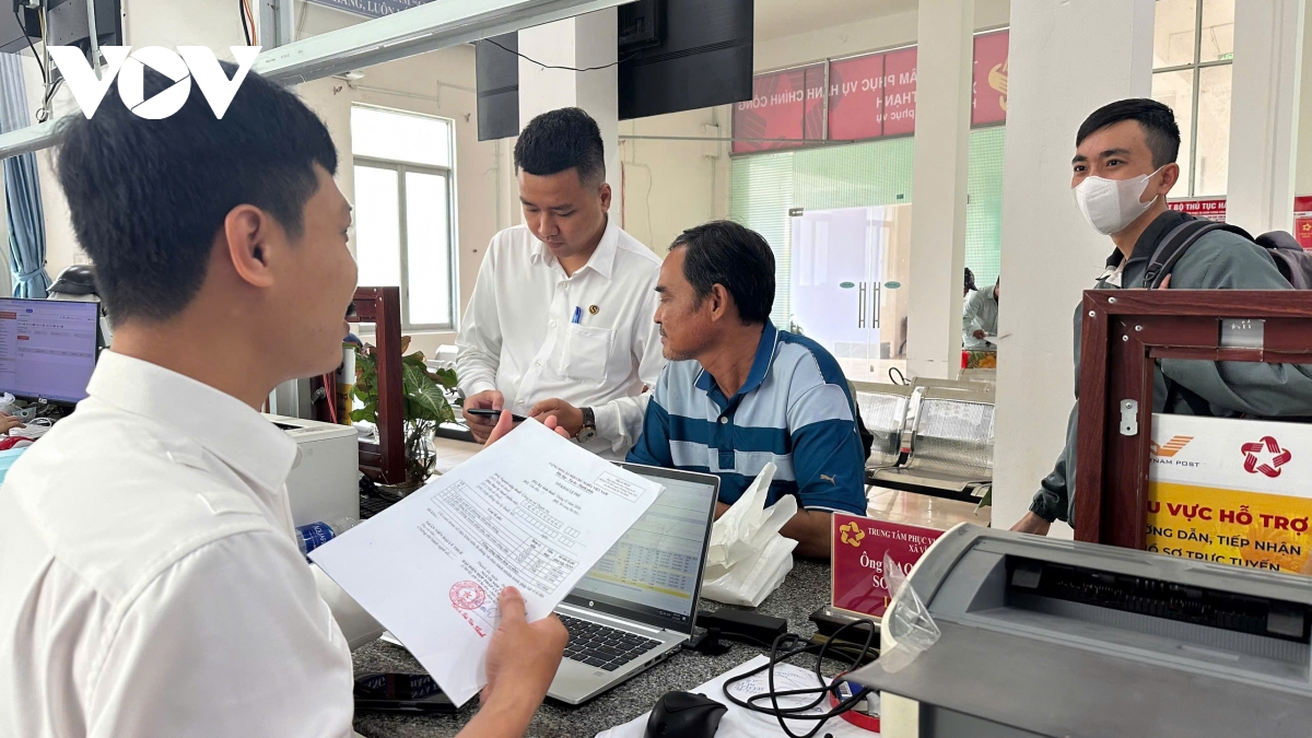 hanh chinh cap xa o can tho, can bo vuot ap luc nhung thuan loi cho nguoi dan hinh anh 1