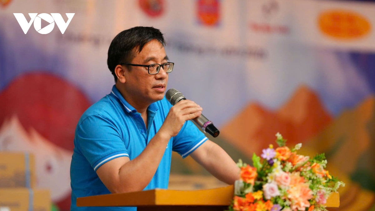 bao Dien tu tieng noi viet nam to chuc chuong trinh thien nguyen tai son la hinh anh 4